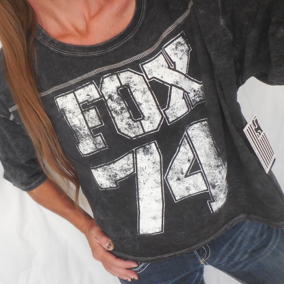 Fox Tops - 🌸SOLD🌸 FOX Tee Graphic T-Shirt Kick Off